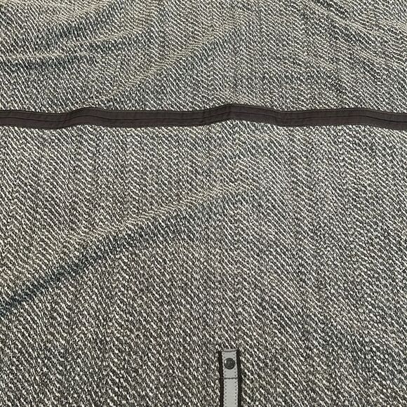 Lululemon Vinyasa Wrap
Hazy Heather Heathered White Heathered Black / Gray - Picture 10 of 11
